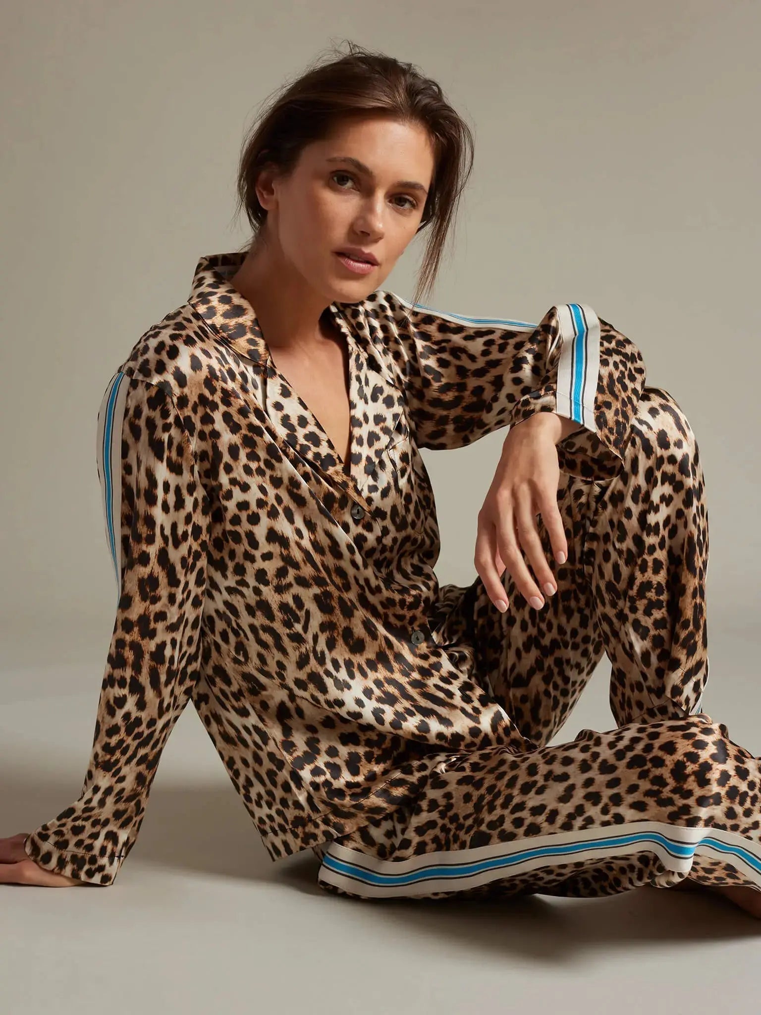 http://www.nigelcurtiss.com/cdn/shop/products/womens-leopard-silk-pajama-set-647705.jpg?v=1697706710