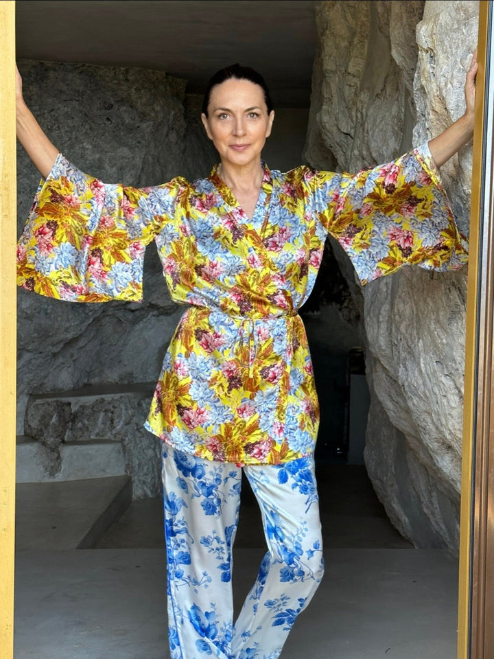 Women's Short Kimono Wrap in Princess Lily - Nigel Curtiss