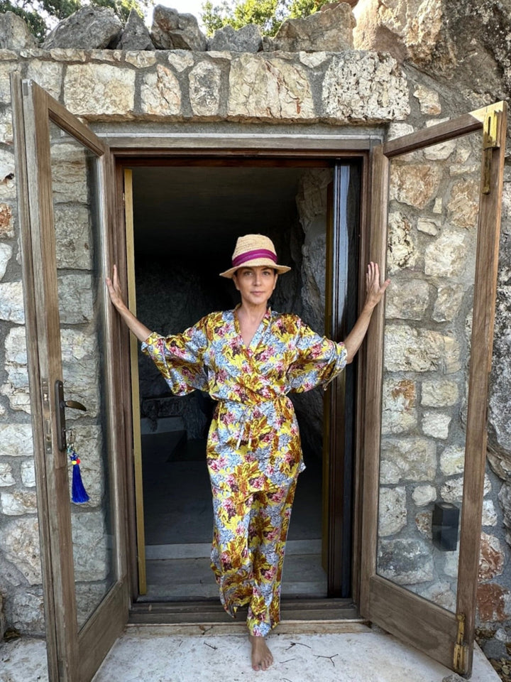Women's Short Kimono Wrap in Princess Lily - Nigel Curtiss