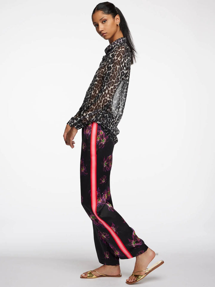 Women's Leopard Silk Chiffon Blouse In Brown - Nigel Curtiss