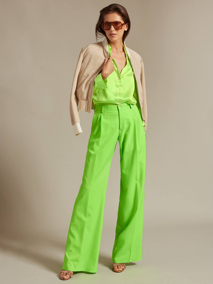 https://www.nigelcurtiss.com/cdn/shop/products/womens-lightweight-cool-wool-pleated-pant-in-lime-green-425710.jpg?v=1697706823&width=720